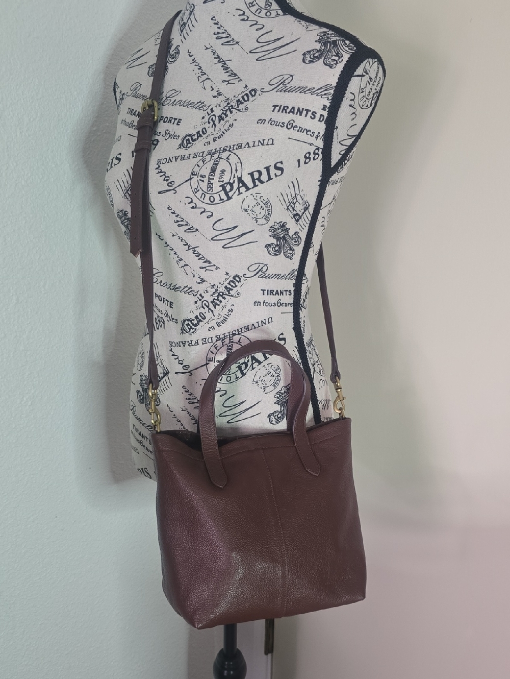 Lucky Brand Dark Brown & Gold Hardware 100% Leather Small Crossbody Bag (EUC)✨️